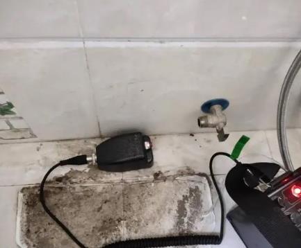 叠彩屋顶漏水维修公司分享下卫生间漏水的危害及解决方法